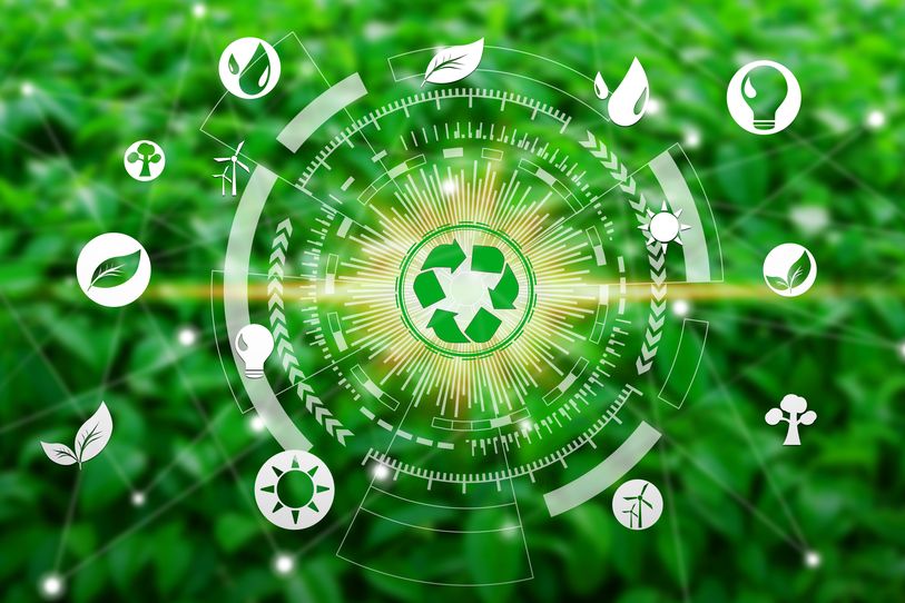 Graphic with recycling symbol illustrating aeroponics sustainability.